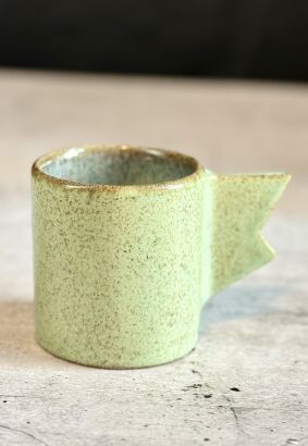 Filiżanka zielona z uchem - dziobem
