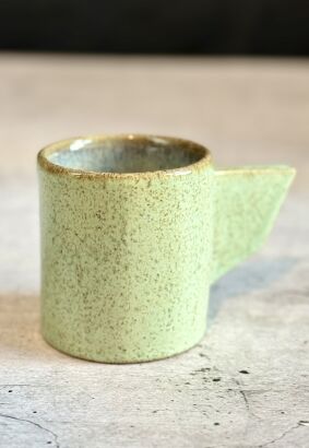 Filiżanka zielona z uchem - płetwą