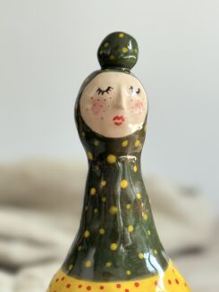 Figurka zielono-żółta z sercem - 4
