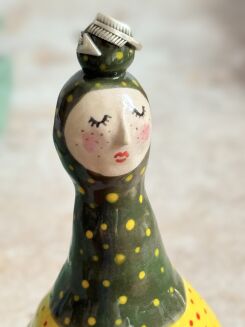 Figurka zielono-żółta z sercem - 5