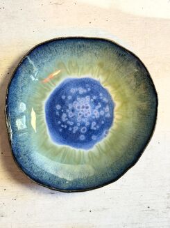 misa ceramiczna Lazurowe Jezioro handmade
unikalna misa ceramiczna szkliwiona błękit zielony
Kolorowa Misa – ręcznie robiona ceramika