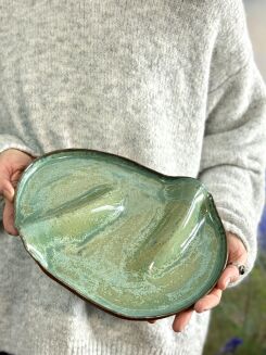 ręcznie robiona patera ceramiczna