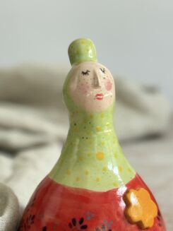 Figurka miętowo-czerwona - 3