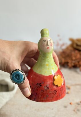 Figurka miętowo-czerwona