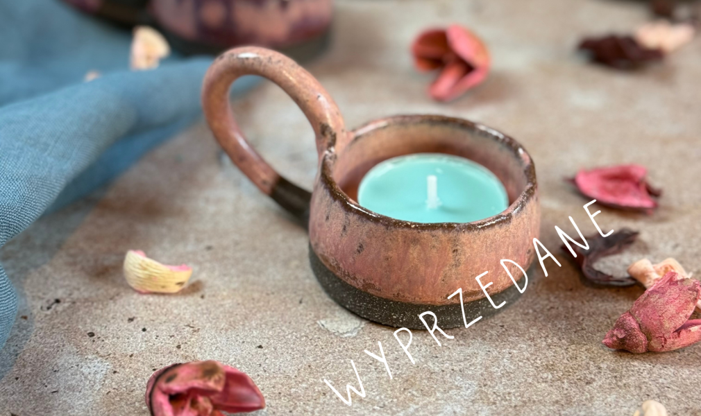 Różowy świecznik na tealight