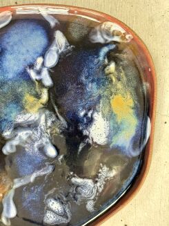 nieregularny talerz ceramiczny 