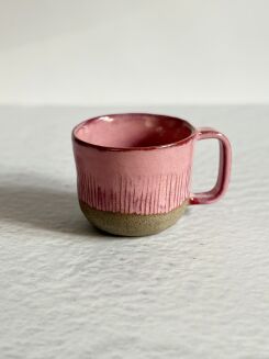 Kubek ceramiczny różowy — Kolorowa Misa