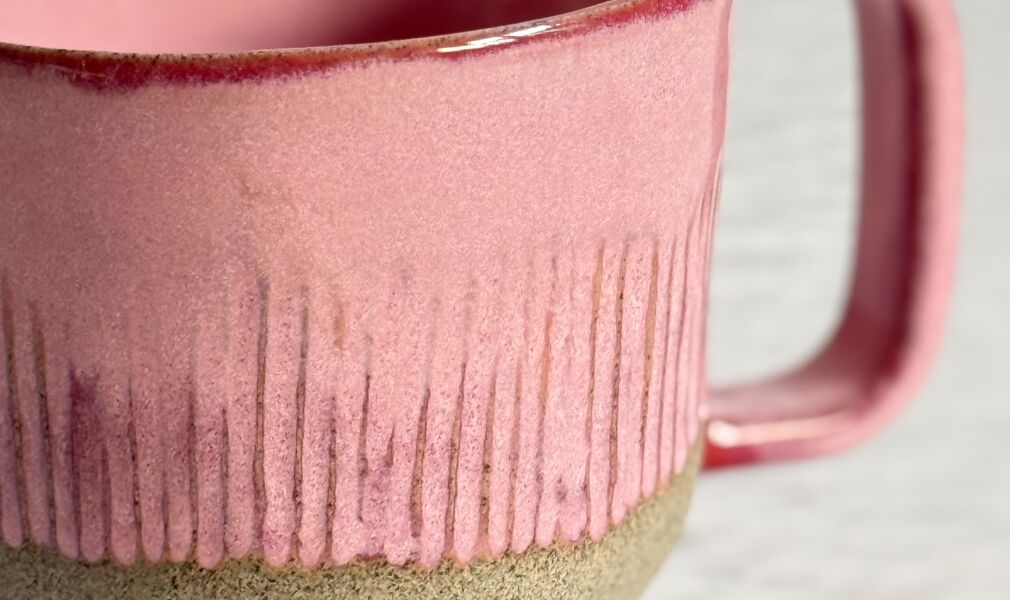 Kubek ceramiczny różowy — Kolorowa Misa