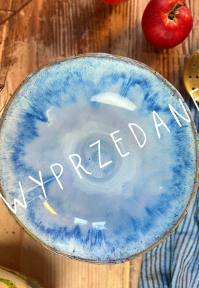Ceramiczna misa w niebieskościach