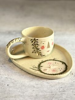 Ręcznie robiona filiżanka do kawy z talerzykiem