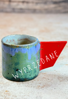 malutka filiżanka niebiesko-zielona z czerwonym uchem I