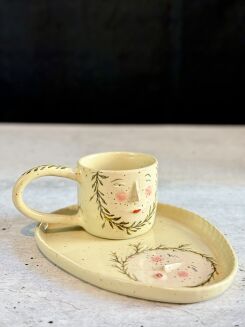 ręcznie robiona filiżanka ze spodkiem espresso