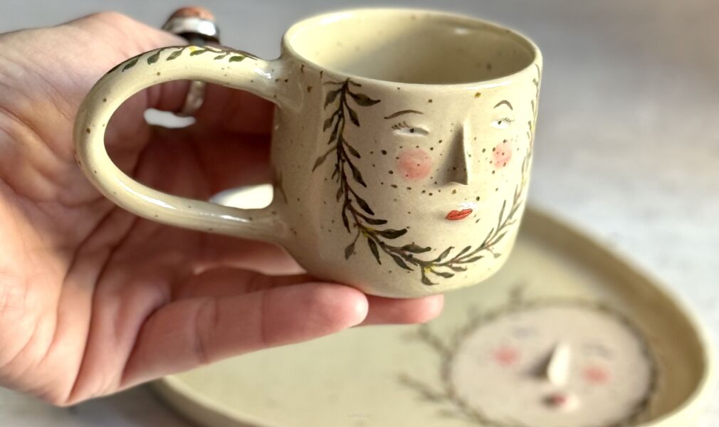 ręcznie robiona filiżanka ze spodkiem espresso