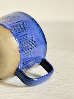 Kubek ceramiczny chabrowy — Kolorowa Misa